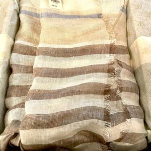 Brand New Brooks Brothers Linen Scarf